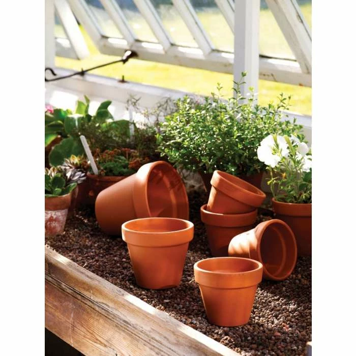 40cm Terracotta Verona Standard Planter 4 40cm Terracotta Verona Standard Planter - Image 2