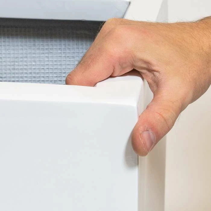 80cm White Gloss Polystone Trough Planter 4 80cm White Gloss Polystone Trough Planter - Image 2