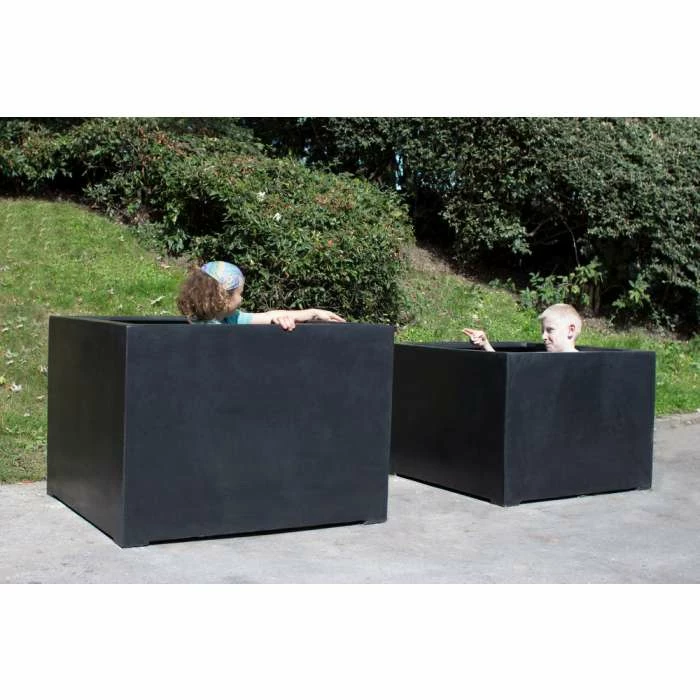 85cm Titanic Black Polystone Cube Planter 7 85cm Titanic Black Polystone Cube Planter - Image 5