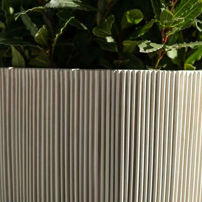 38cm Round Ridged Planter In White 5 38cm Round Ridged Planter In White - Image 3
